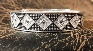 Western Edge Diamond Crystal Bracelet TBBC2562
